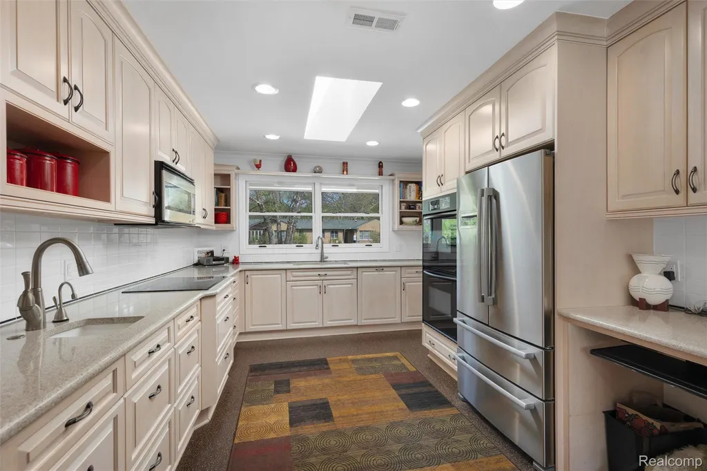 12959 Talbot Lane Huntington Woods City MI 48070