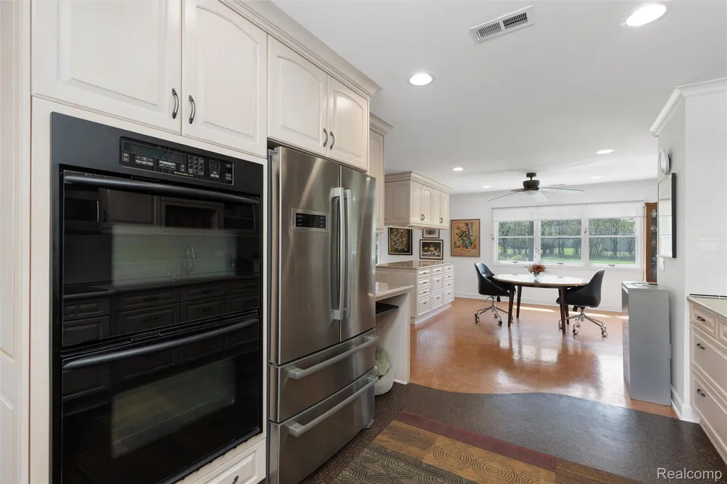 12959 Talbot Lane Huntington Woods City MI 48070