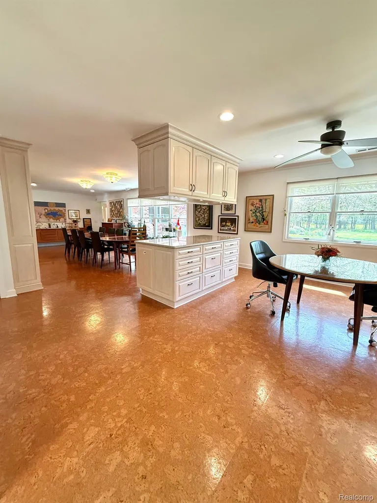 12959 Talbot Lane Huntington Woods City MI 48070