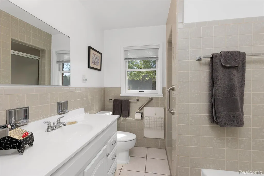 12959 Talbot Lane Huntington Woods City MI 48070
