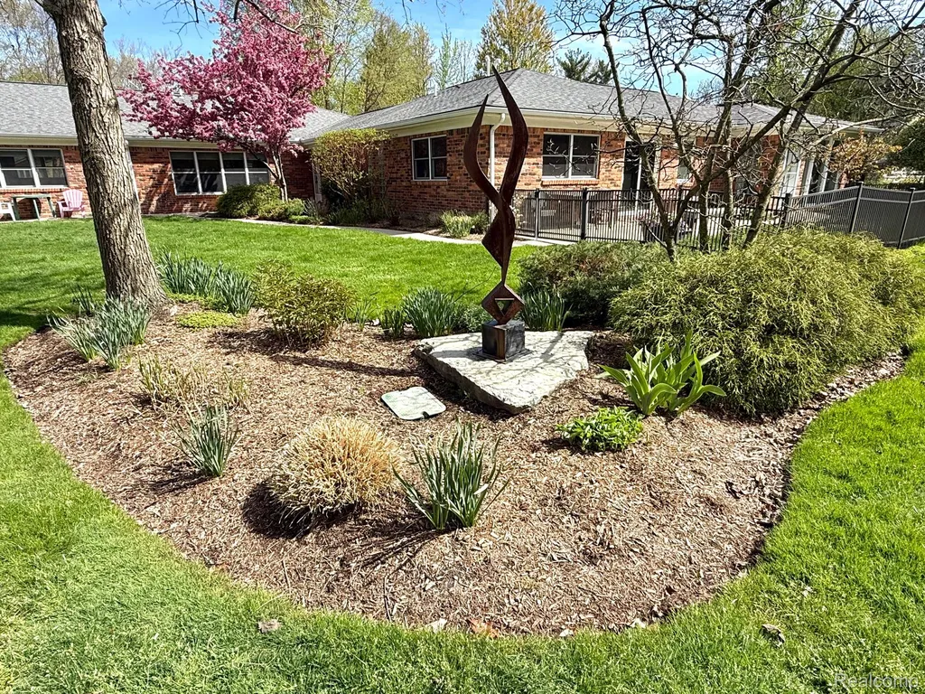 12959 Talbot Lane Huntington Woods City MI 48070
