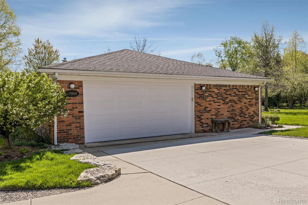 12959 Talbot Lane Huntington Woods City MI 48070
