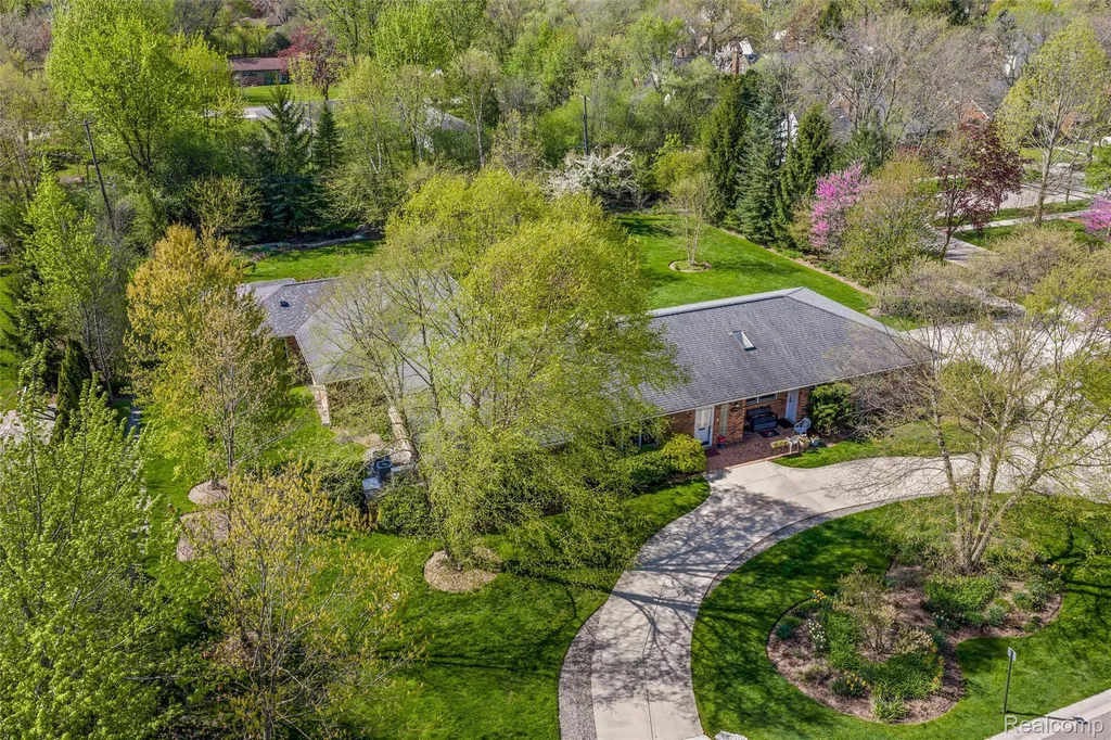 12959 Talbot Lane Huntington Woods City MI 48070