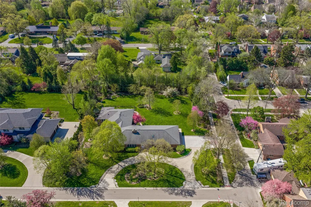 12959 Talbot Lane Huntington Woods City MI 48070