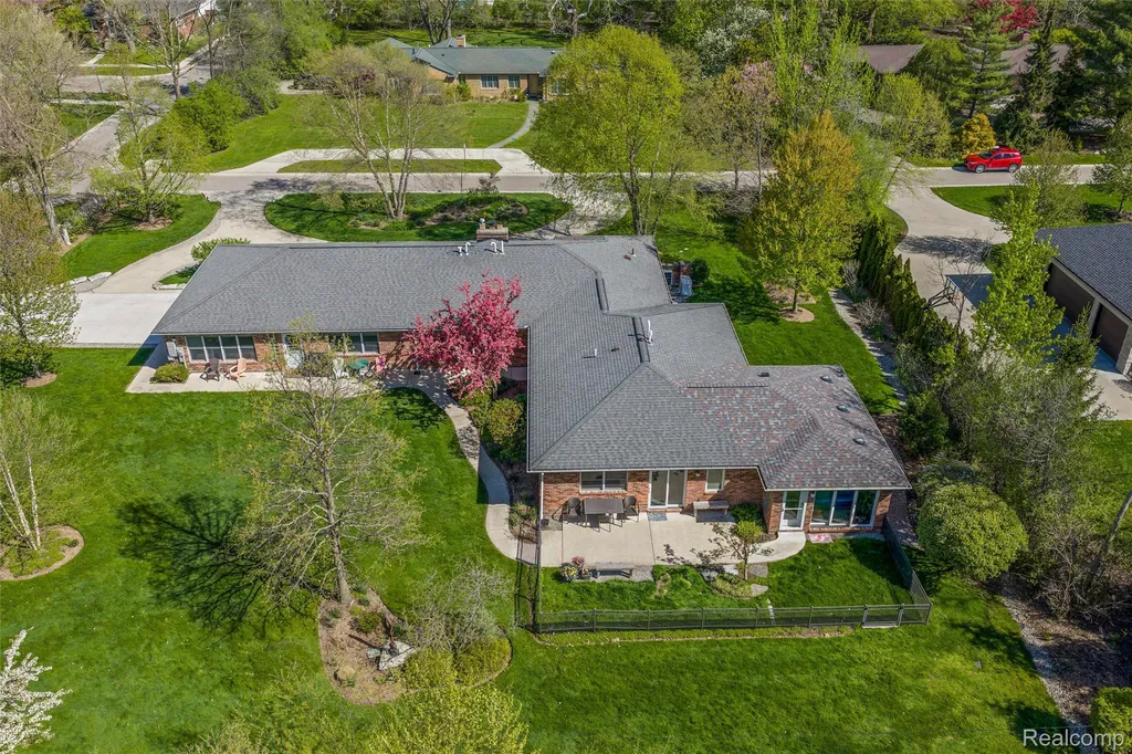 12959 Talbot Lane Huntington Woods City MI 48070