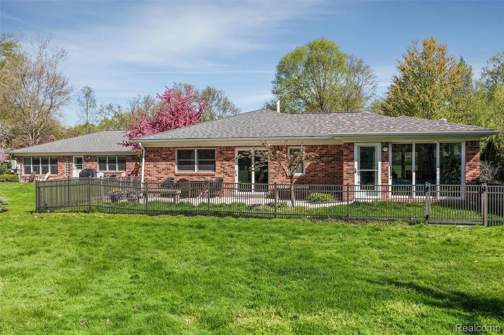 12959 Talbot Lane Huntington Woods City MI 48070