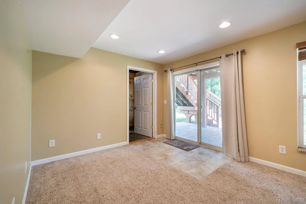 416 Otter Run Road Holly Township MI 48442