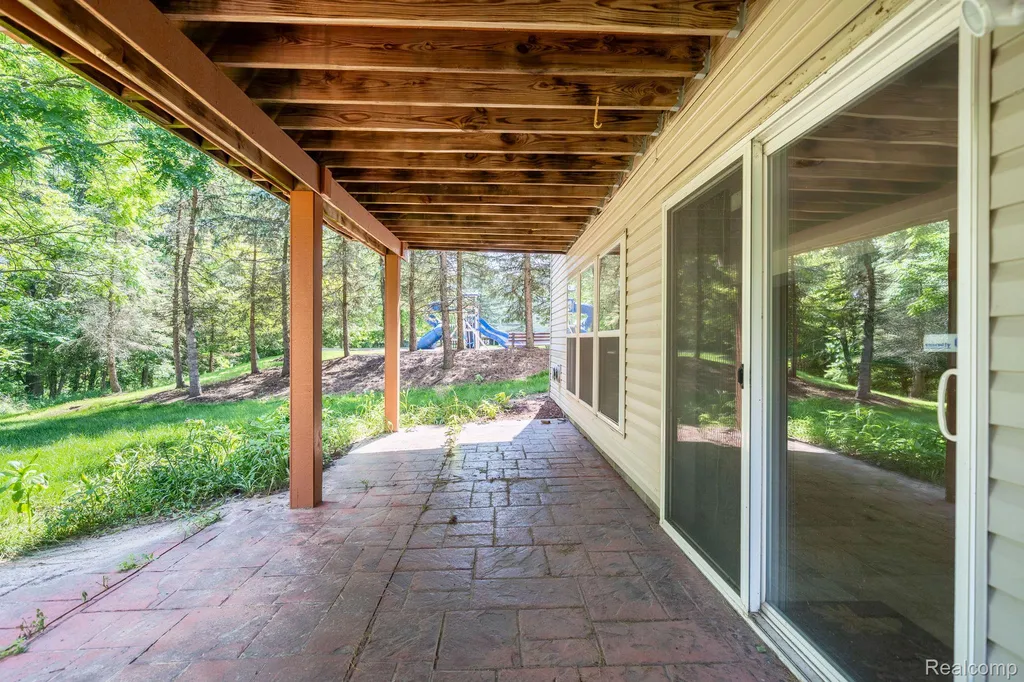 416 Otter Run Road Holly Township MI 48442