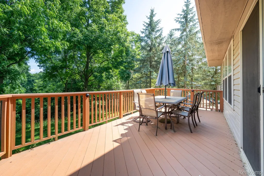 416 Otter Run Road Holly Township MI 48442