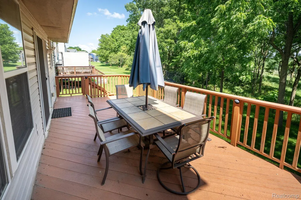 416 Otter Run Road Holly Township MI 48442