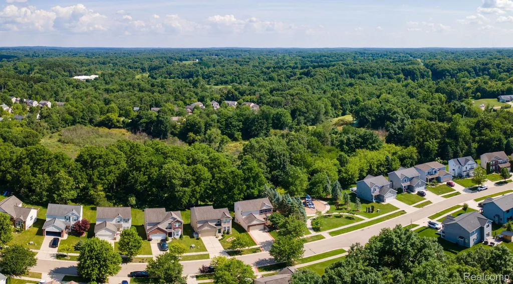 416 Otter Run Road Holly Township MI 48442