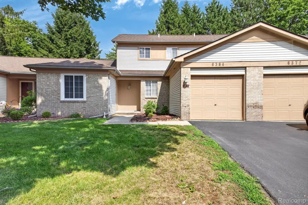 6384 Hunter Pointe Street Westland City MI 48185