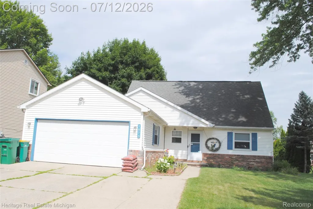Brighton City MI, 1673 Woodlake Circle
