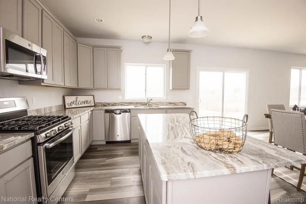 10399 Valley Drive Goodrich Village MI 48438