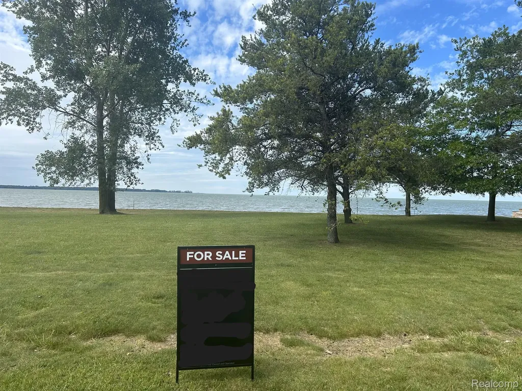 9859 Sunset Boulevard Caseville Township MI 48755