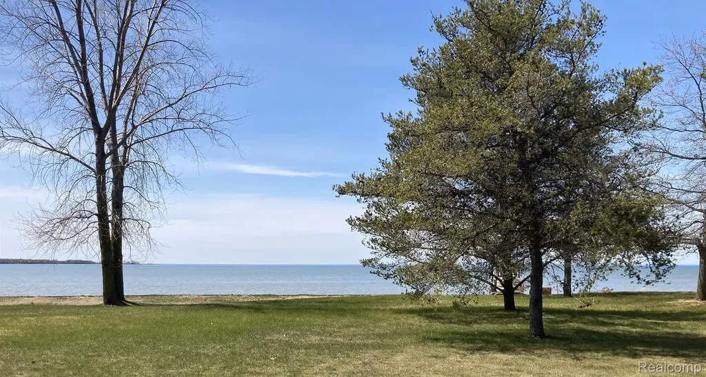 9859 Sunset Boulevard Caseville Township MI 48755