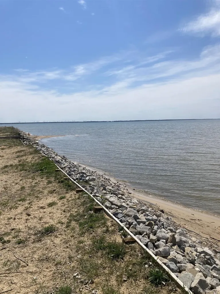9859 Sunset Boulevard Caseville Township MI 48755