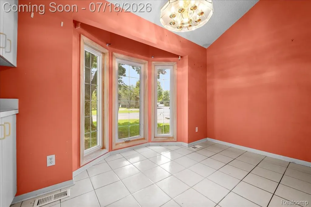 24533 Martel Drive Farmington Hills City MI 48335
