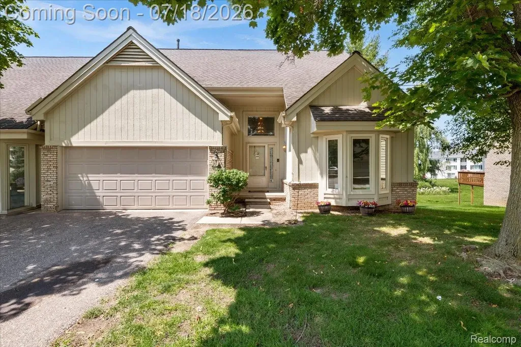 24533 Martel Drive Farmington Hills City MI 48335