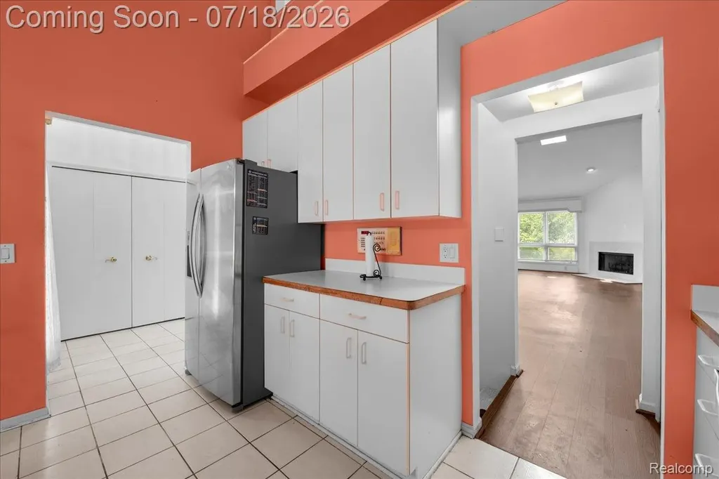 24533 Martel Drive Farmington Hills City MI 48335
