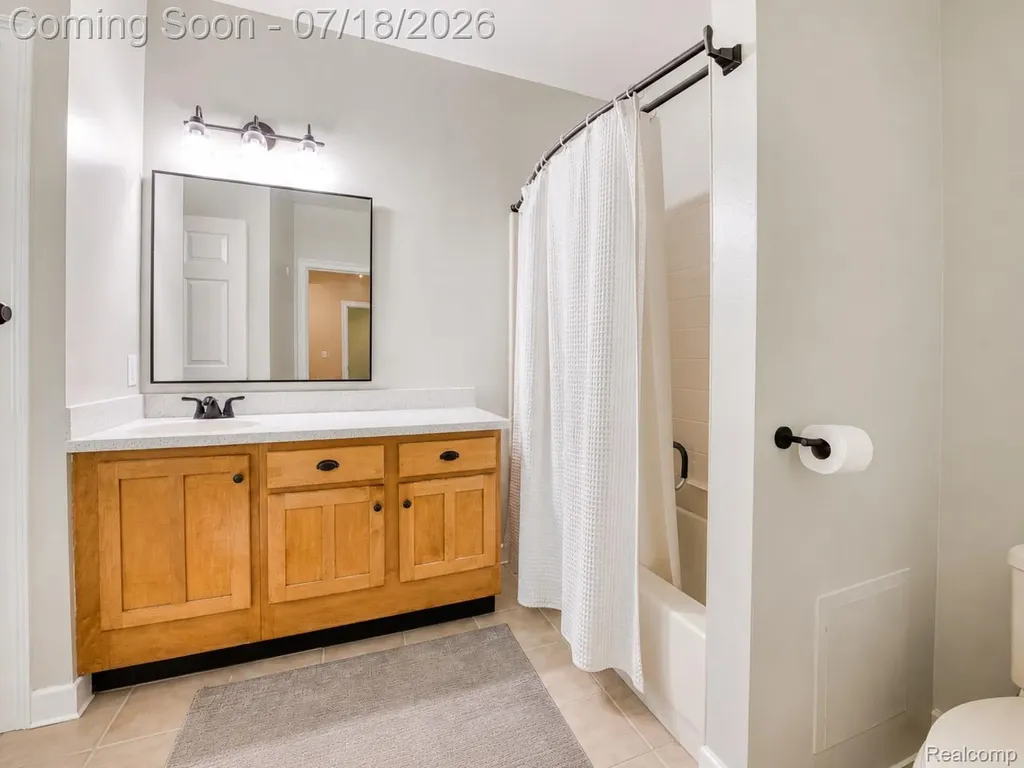 39144 Hayes Road Clinton Charter Township MI 48038