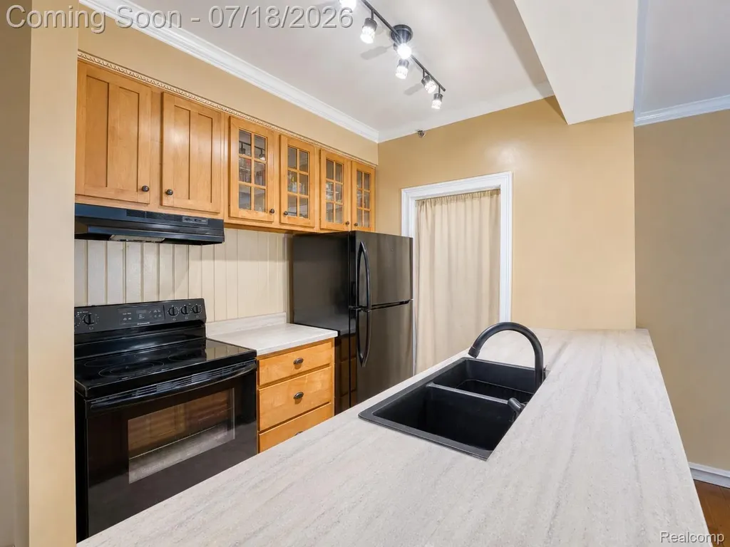 39144 Hayes Road Clinton Charter Township MI 48038