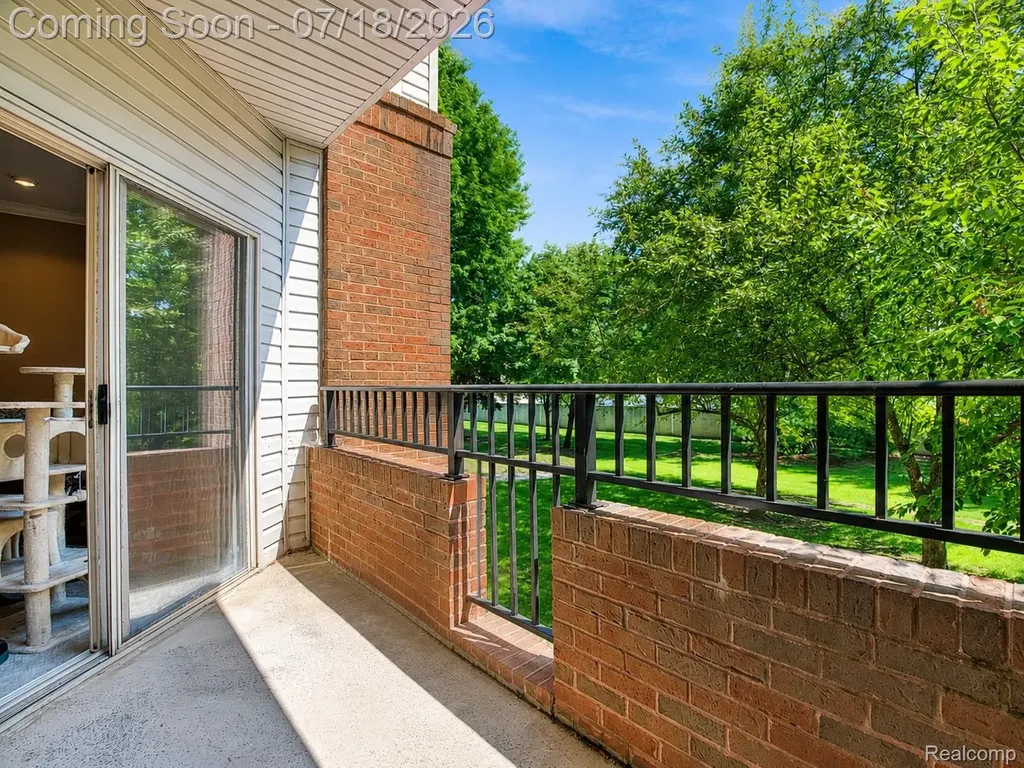 39144 Hayes Road Clinton Charter Township MI 48038