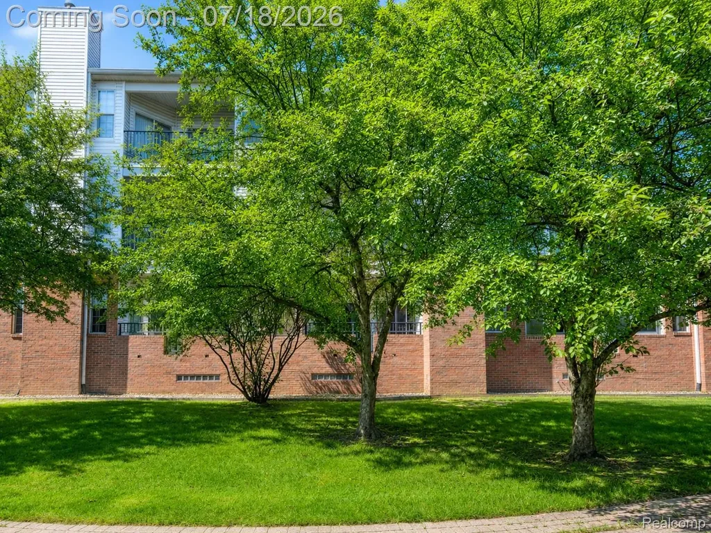 39144 Hayes Road Clinton Charter Township MI 48038