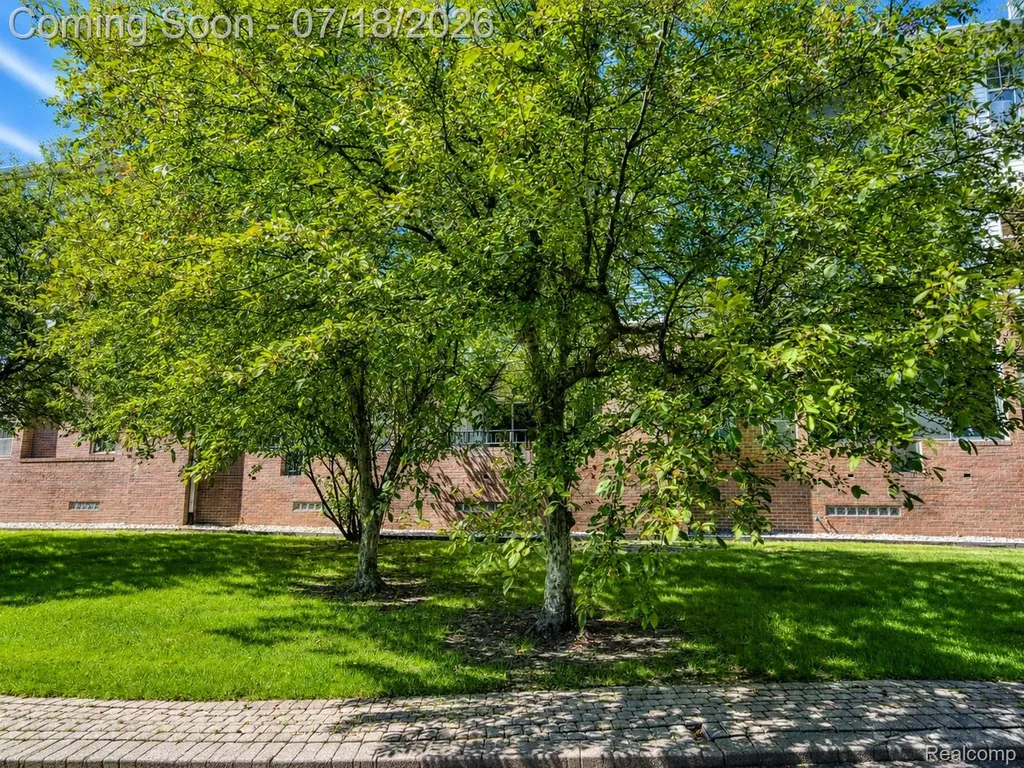 39144 Hayes Road Clinton Charter Township MI 48038