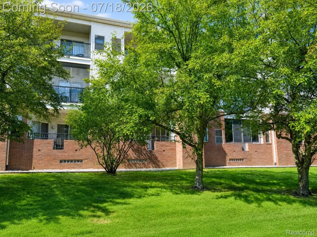 39144 Hayes Road Clinton Charter Township MI 48038
