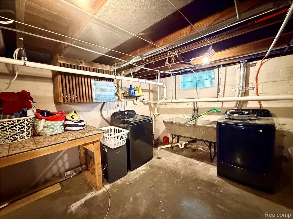 3840 E Dunbar Road Monroe Charter Township MI 48161