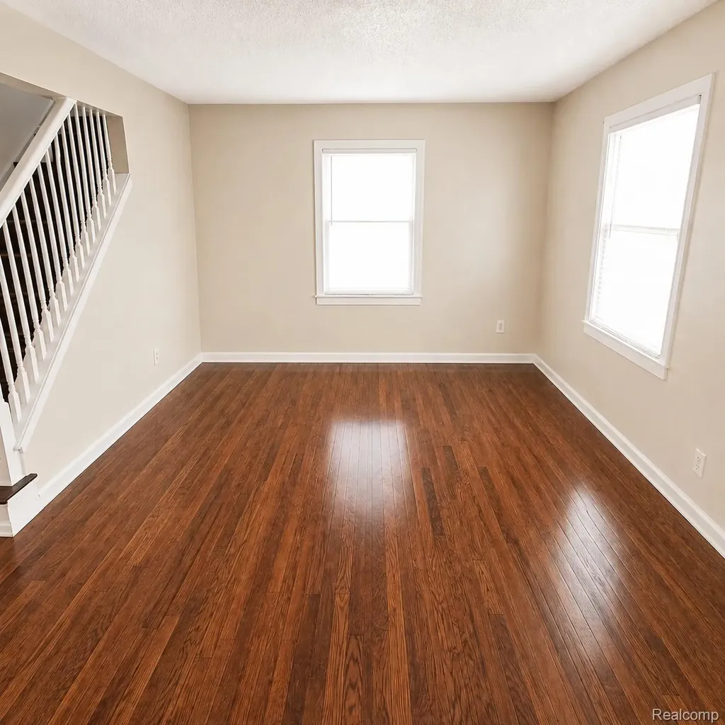 34290 Richard Street Wayne City MI 48184