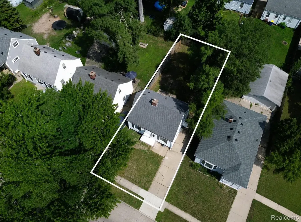 34290 Richard Street Wayne City MI 48184