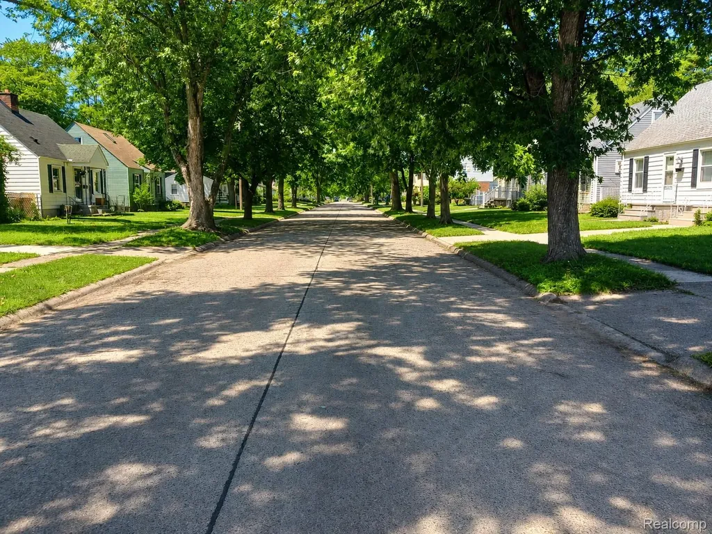 34290 Richard Street Wayne City MI 48184