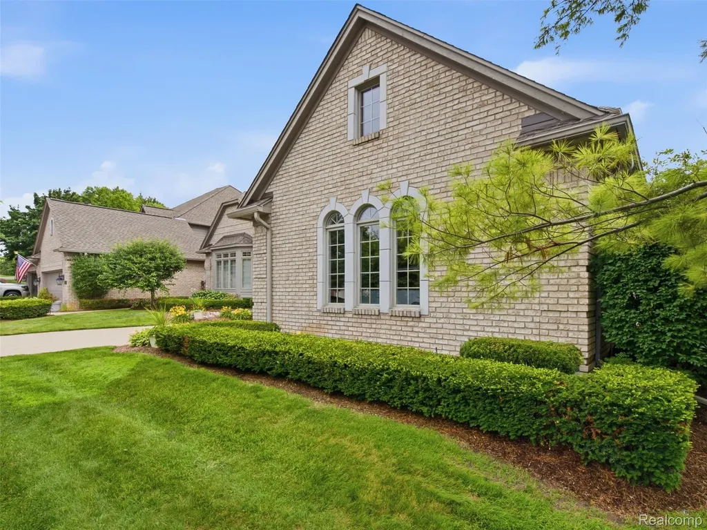6728 Cascade Court Independence Charter Township MI 48348