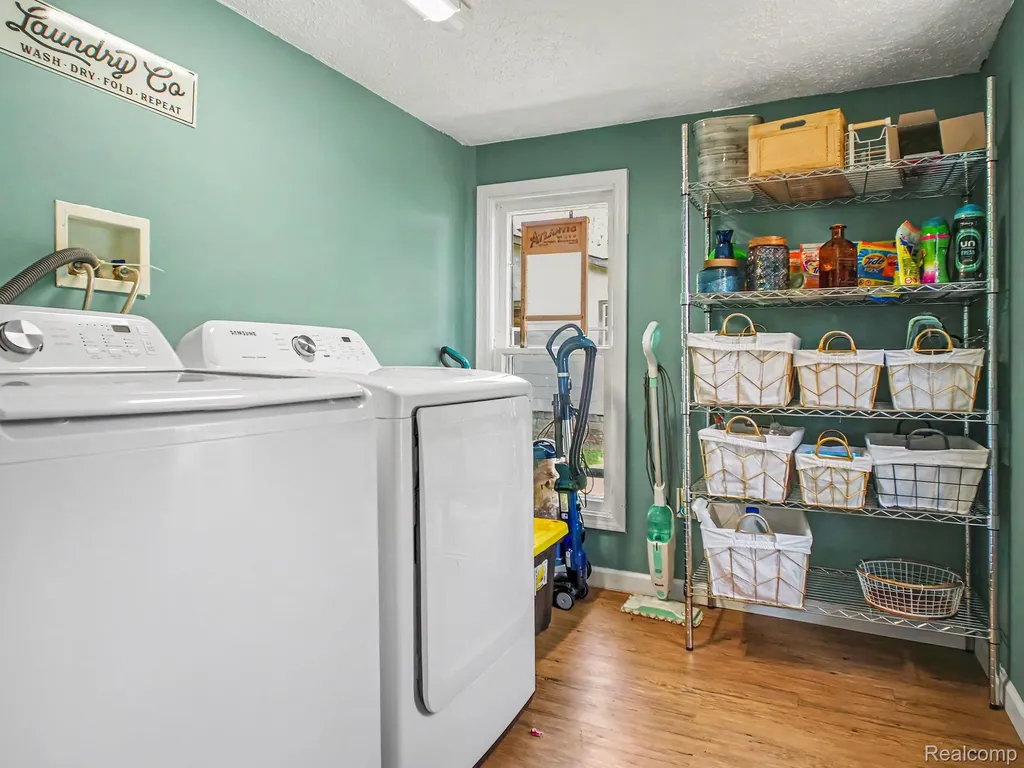 204 W Perry Street Durand City MI 48429