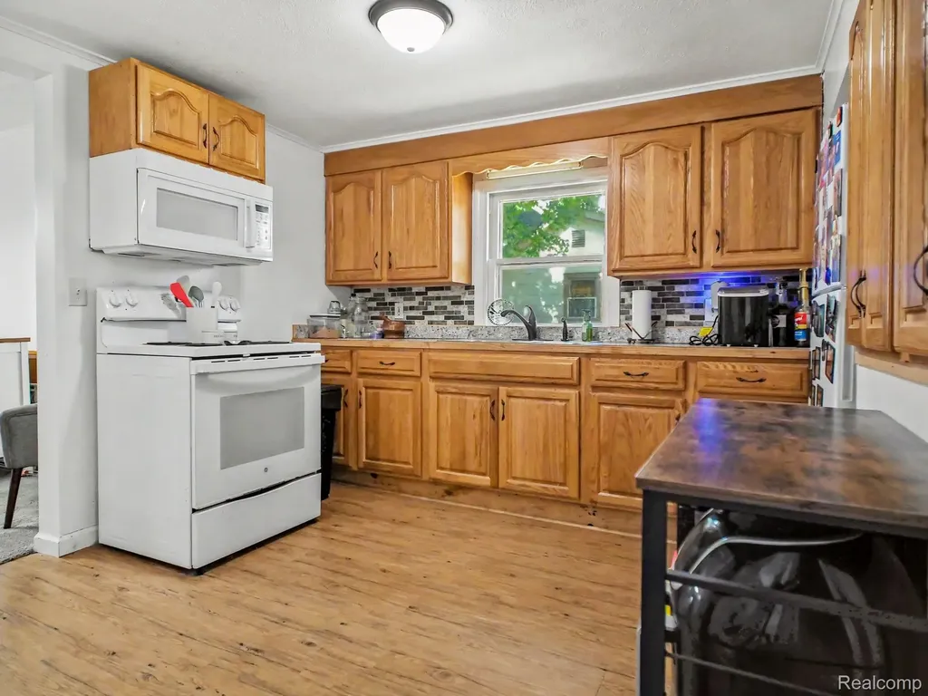 204 W Perry Street Durand City MI 48429
