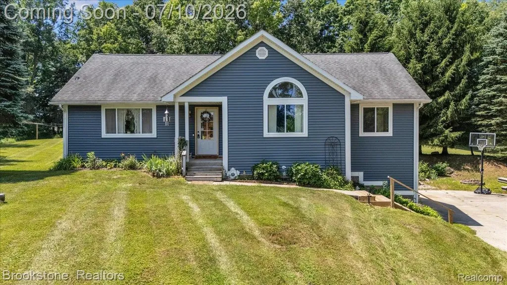 2630 Julie Drive Oregon Township MI 48421