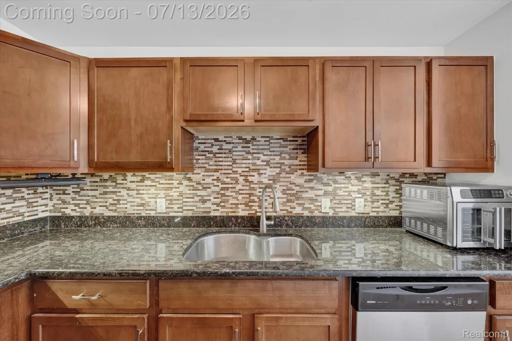 53118 Providence Drive E Shelby Charter Township MI 48316