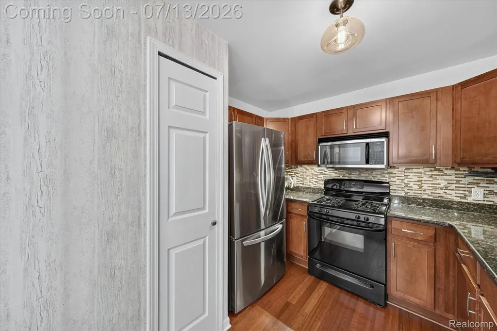 53118 Providence Drive E Shelby Charter Township MI 48316