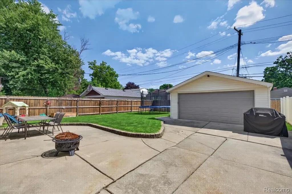23002 Carolina Street St. Clair Shores City MI 48080