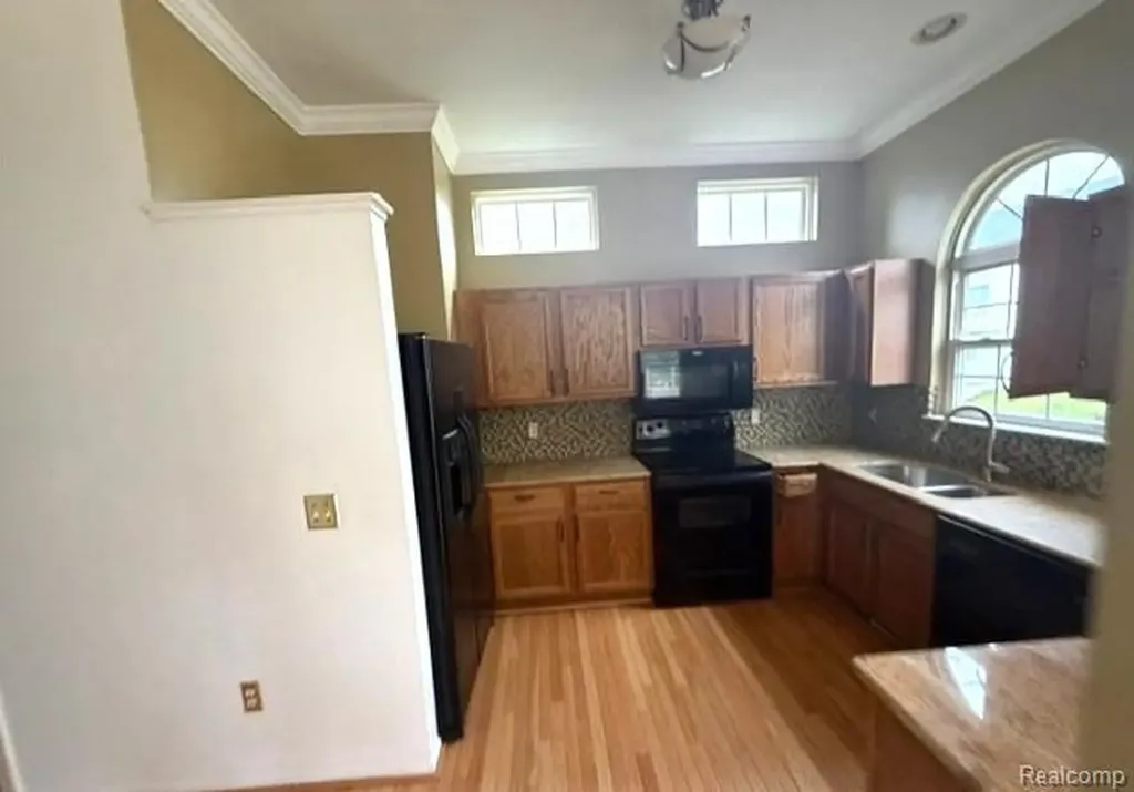 88 Champlain Boulevard Marion Township MI 48843