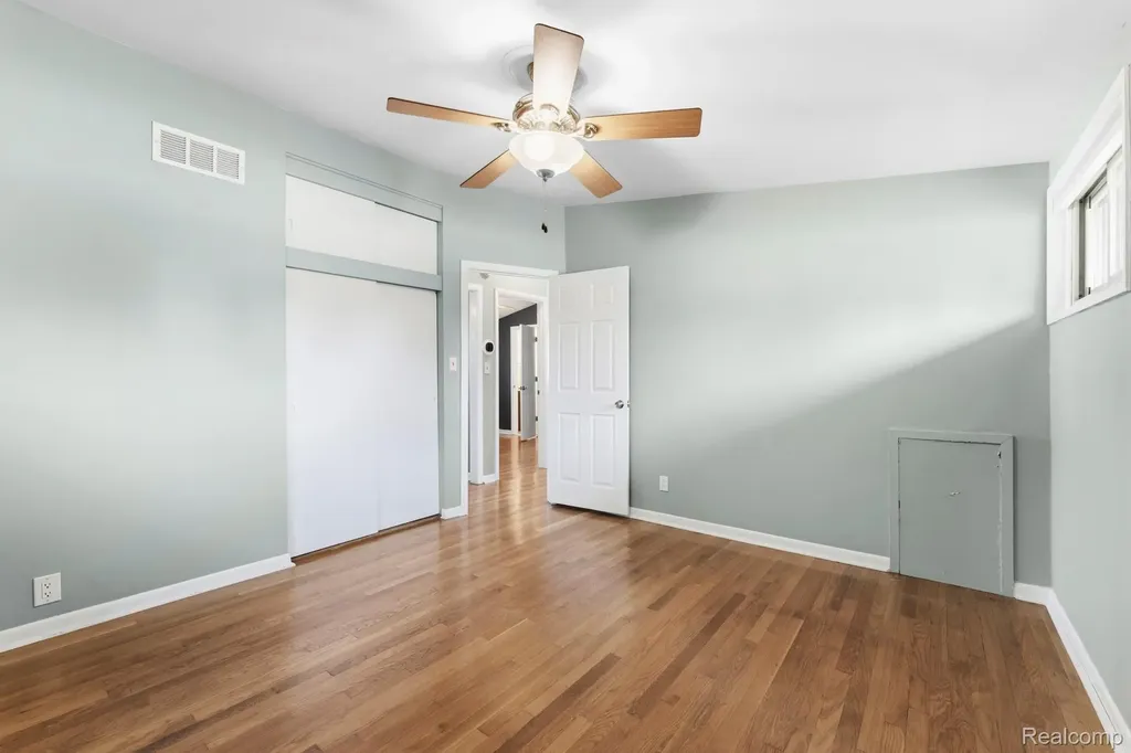 9971 Hartel Court Livonia City MI 48150