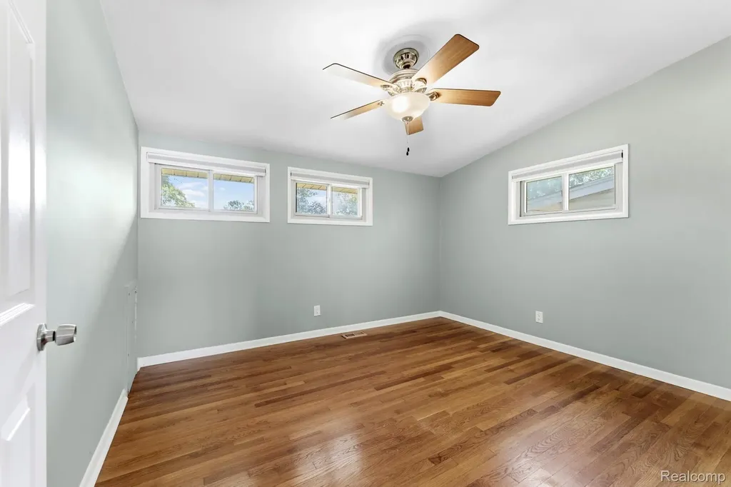 9971 Hartel Court Livonia City MI 48150