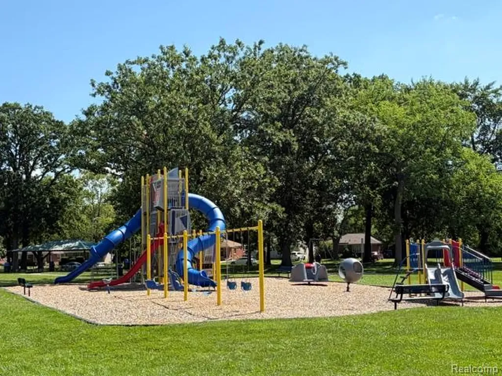9971 Hartel Court Livonia City MI 48150
