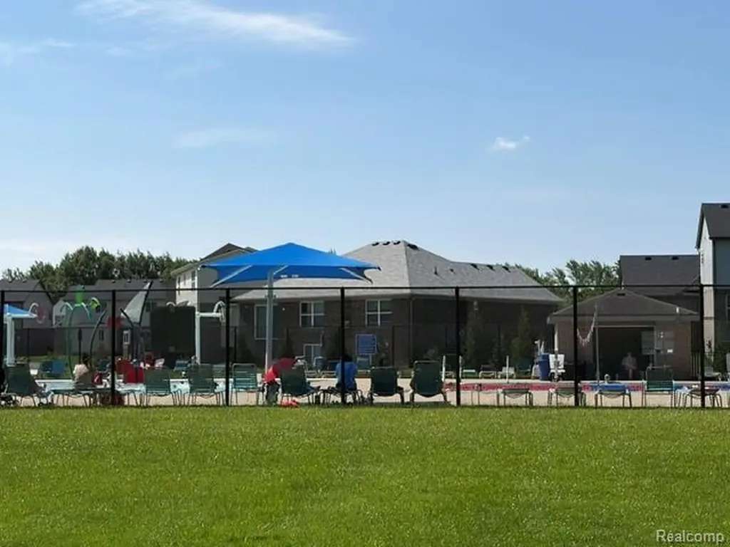 9971 Hartel Court Livonia City MI 48150