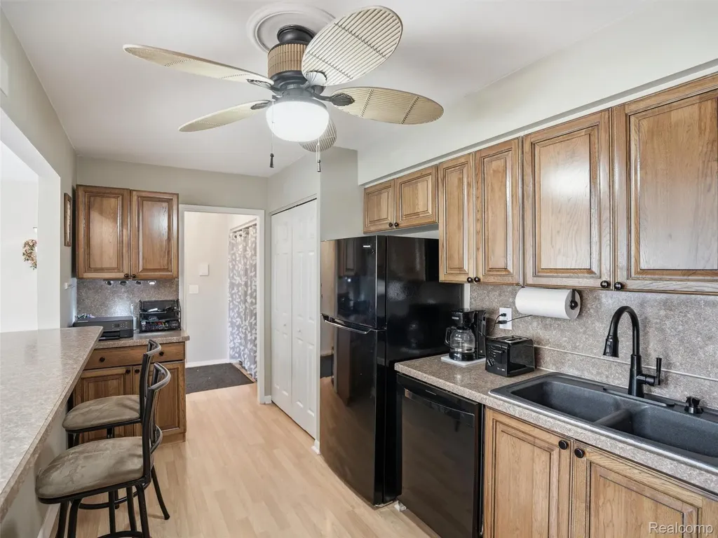 1975 Klingensmith Road Bloomfield Hills City MI 48302