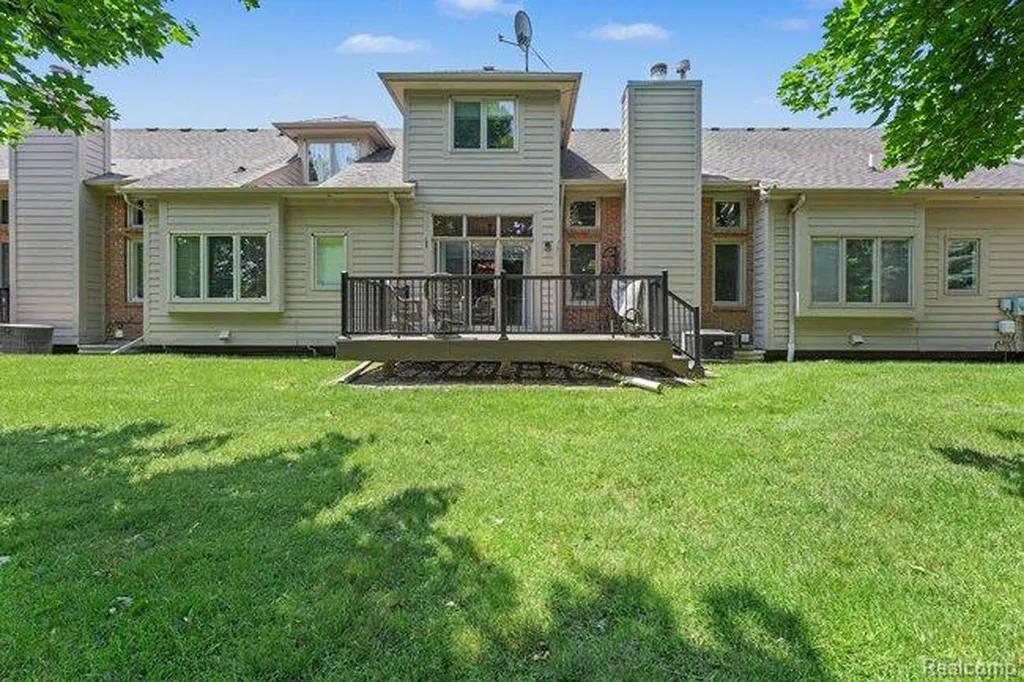 57554 Brookfield Way Washington Township MI 48094