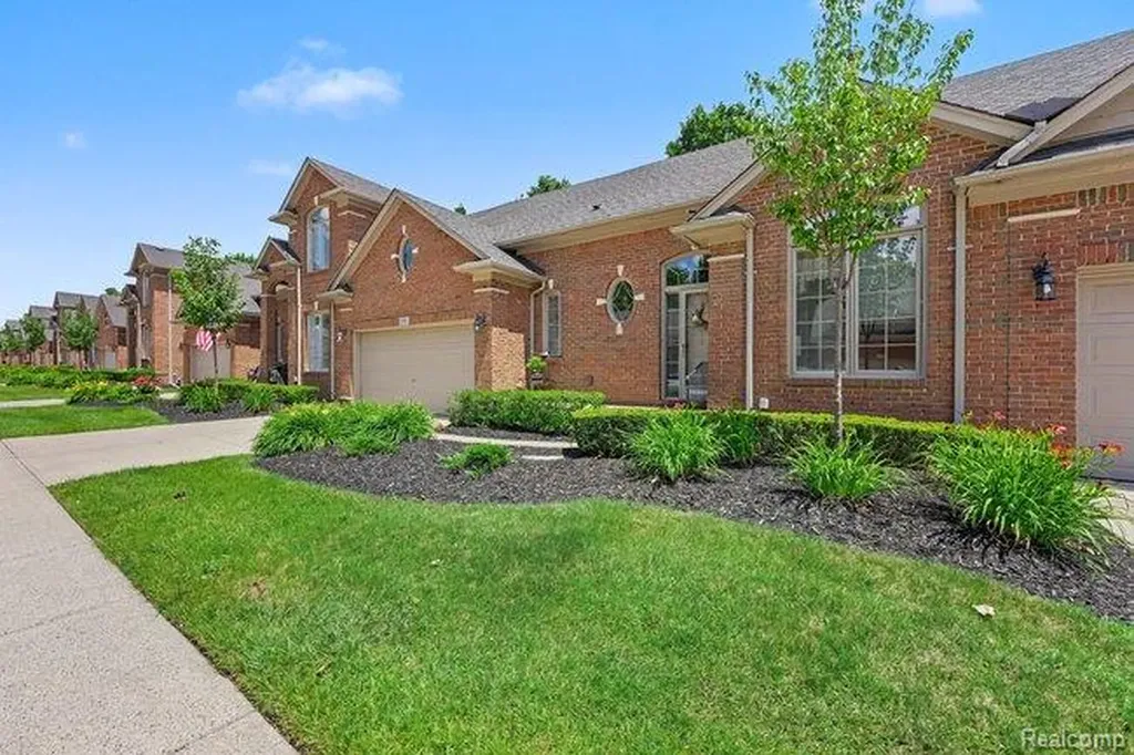 57554 Brookfield Way Washington Township MI 48094