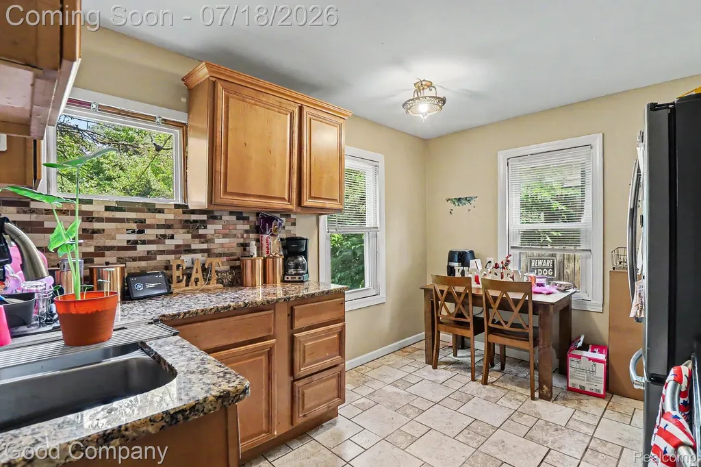 12882 Riverdale Avenue Detroit City MI 48223
